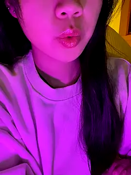 minmin2kk5 online show from 4, 11, 2025