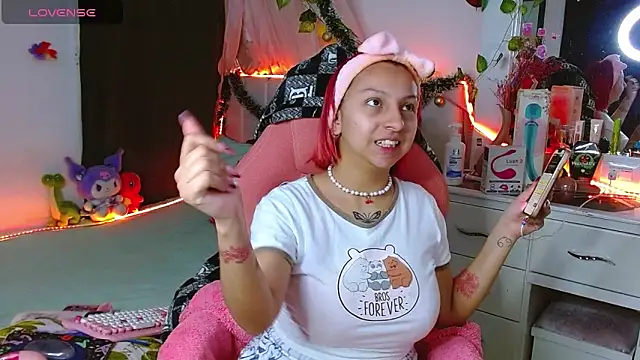 Littlerouse  online show from 19, 12, 2025