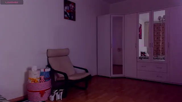 Sonja Stripper Ray online show from 13, 11, 2025