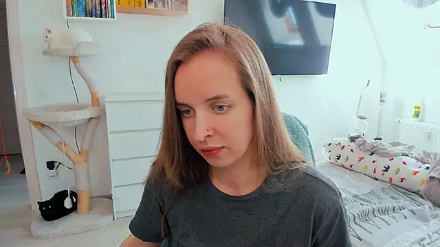 Snapshot of violet_blue_eyes chatting on 22, 6, 2026 violet blue eyes online show from 22, 6, 2026
