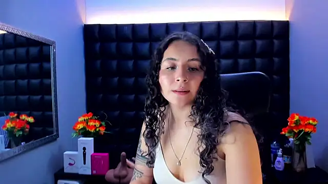 Snapshot of celeste_blue69 chatting on 28, 5, 2026 celeste blue69 online show from 28, 5, 2026