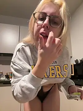 Livewithlucy online show from 9, 2, 2026