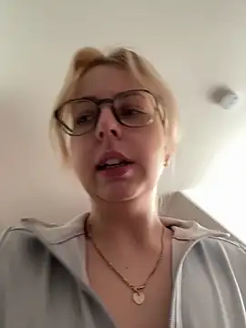 Livewithlucy online show from 7, 1, 2026