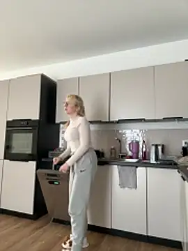 Livewithlucy online show from 9, 3, 2026