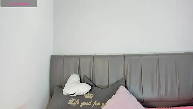 Snapshot of Cherllynn chatting on 9, 10, 2025 Cherllynn online show from 9, 10, 2025