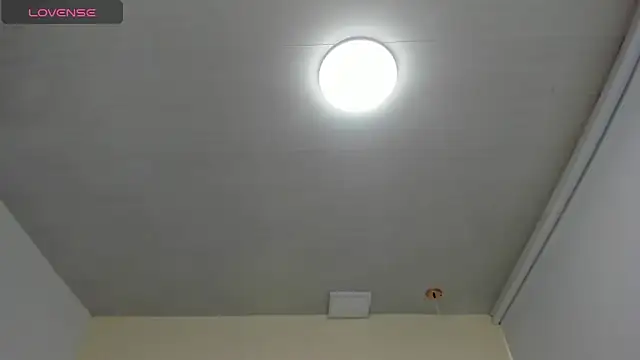 Snapshot of Cherllynn chatting on 28, 11, 2025 Cherllynn online show from 28, 11, 2025