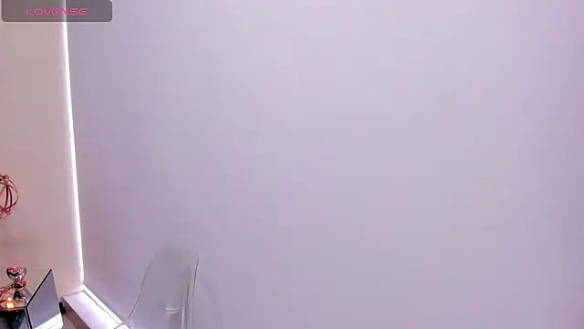 Snapshot of Cherllynn chatting on 22, 11, 2025 Cherllynn online show from 22, 11, 2025