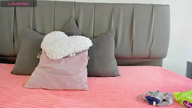 Snapshot of Cherllynn chatting on 11, 10, 2025 Cherllynn online show from 11, 10, 2025