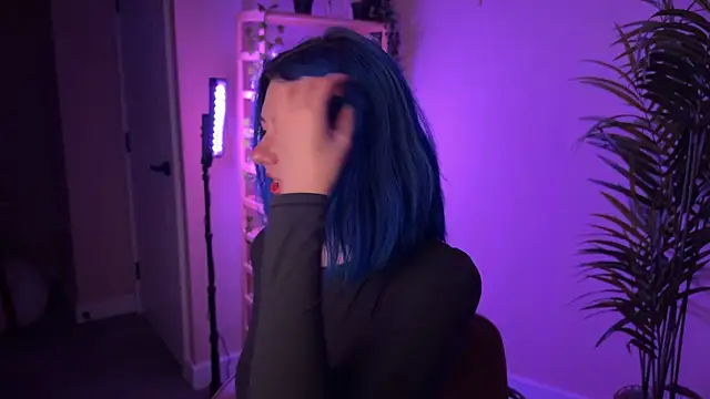 Snapshot of _vixenp chatting on 4, 12, 2025 vixenp online show from 4, 12, 2025