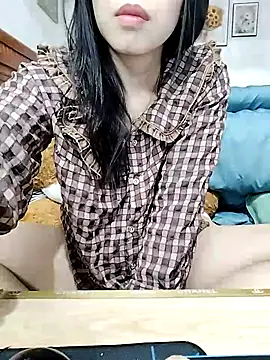 cream1299 online show from 28, 2, 2025