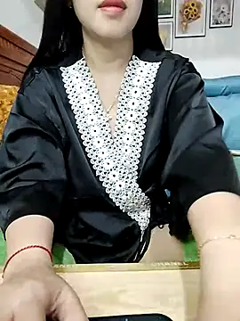 cream1299 online show from 8, 3, 2025
