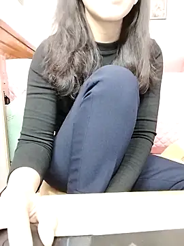 cream1299 online show from 13, 11, 2025