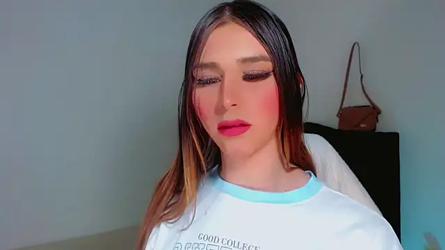 Snapshot of la_ratona_1 chatting on 10, 10, 2025 la ratona 1 online show from 10, 10, 2025