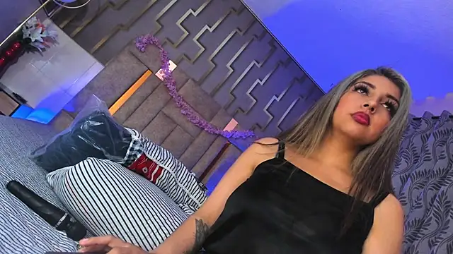 Snapshot of Yelena_mutiz chatting on 19, 12, 2024 Yelena mutiz online show from 19, 12, 2024