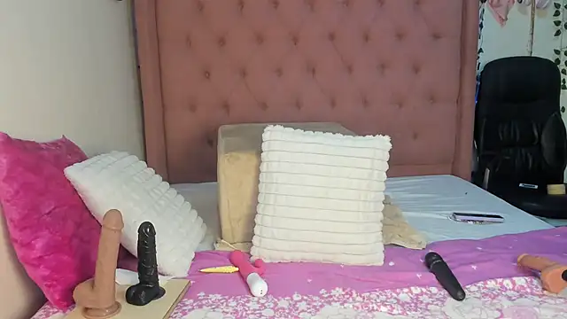 Snapshot of Wendy_smal_- chatting on 3, 3, 2025 Wendy smal - online show from 3, 3, 2025