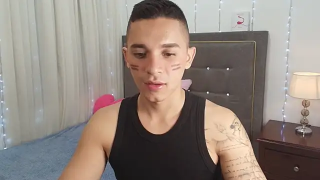 Snapshot of andeerr_ chatting on 12, 3, 2025 andeerr online show from 12, 3, 2025