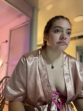 Chloee Evans1 online show from 25, 2, 2025
