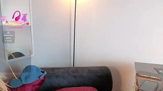 Elecktra sweet online show from 10, 3, 2026