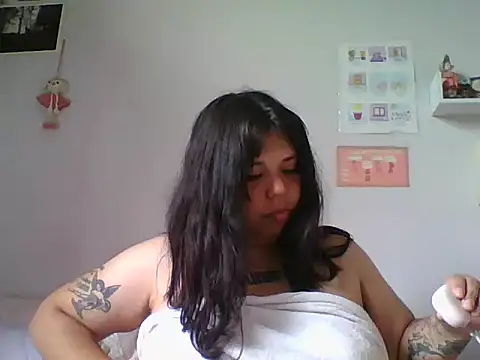Snapshot of scarletttlove chatting on 10, 4, 2026 scarletttlove online show from 10, 4, 2026