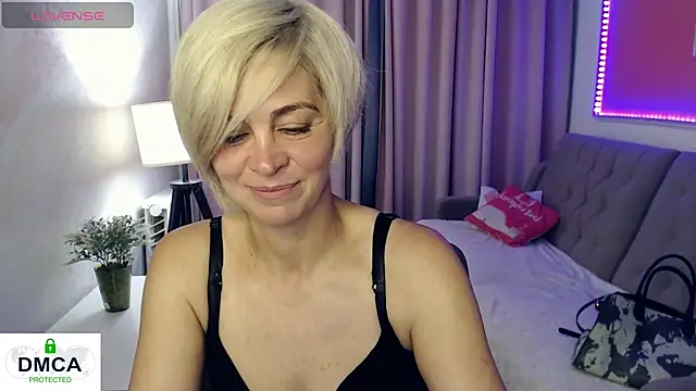 Blonde lola444 online show from 29, 6, 2026
