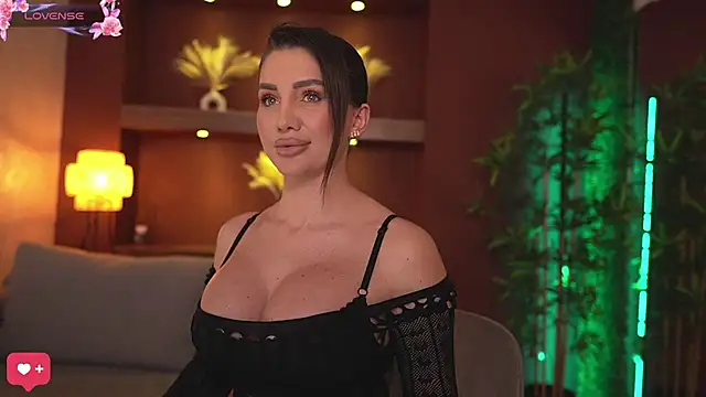 JustinneJade online show from 25, 2, 2025