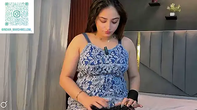 Snapshot of demieliss chatting on 7, 11, 2025 demieliss online show from 7, 11, 2025