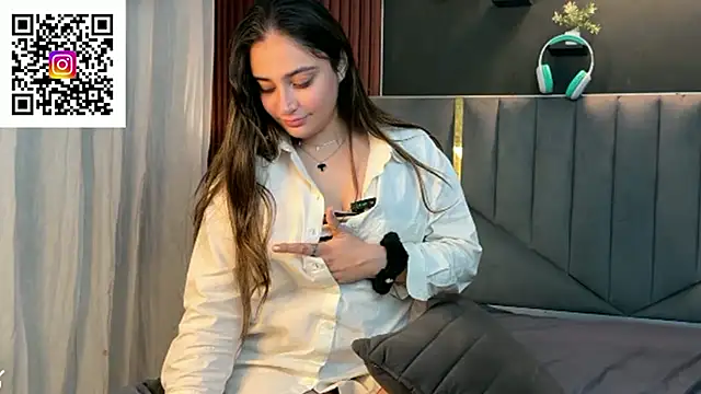 Snapshot of demieliss chatting on 25, 11, 2025 demieliss online show from 25, 11, 2025