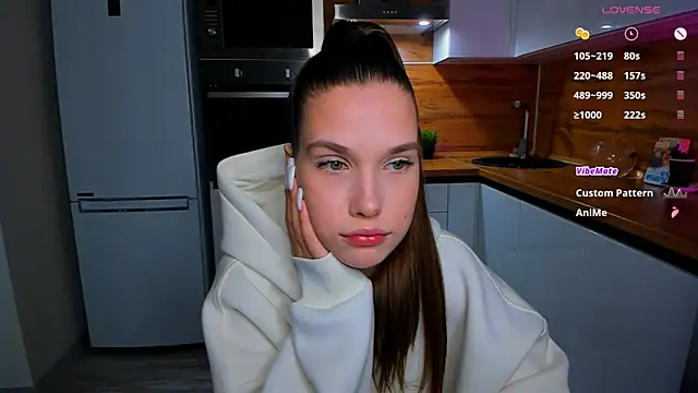  Eva Lee online show from 13, 12, 2024