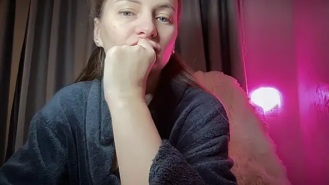 Snapshot of Viola_sweet chatting on 23, 10, 2025 Viola sweet online show from 23, 10, 2025