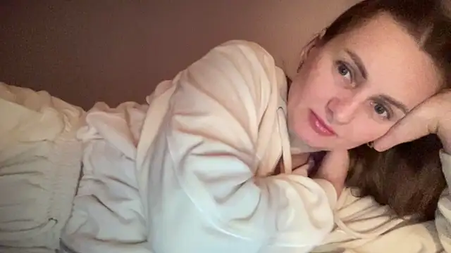 Snapshot of Viola_sweet chatting on 5, 12, 2025 Viola sweet online show from 5, 12, 2025