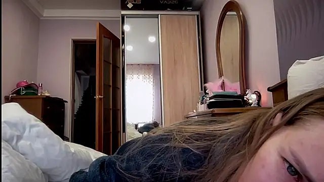 Snapshot of Viola_sweet chatting on 17, 11, 2025 Viola sweet online show from 17, 11, 2025