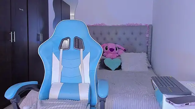 Violet Rost online show from 2, 11, 2025