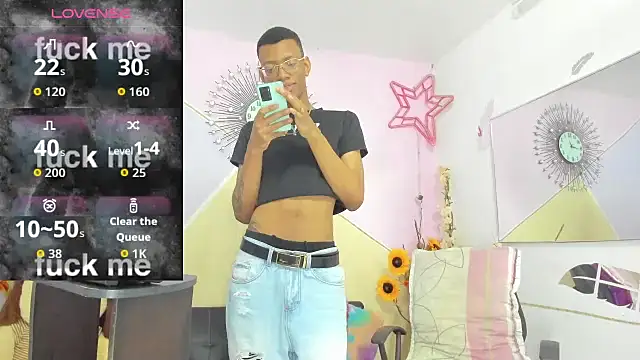 Snapshot of Tiffany_Valentine15 chatting on 7, 11, 2025 Tiffany Valentine15 online show from 7, 11, 2025