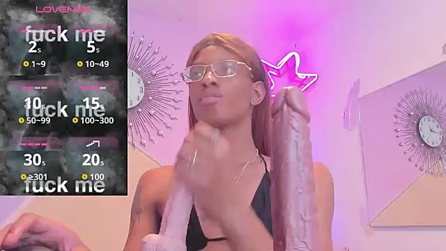 Snapshot of Tiffany_Valentine15 chatting on 18, 10, 2025 Tiffany Valentine15 online show from 18, 10, 2025