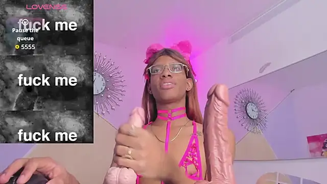 Snapshot of Tiffany_Valentine15 chatting on 21, 10, 2025 Tiffany Valentine15 online show from 21, 10, 2025