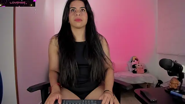 Snapshot of Biancastrongg chatting on 15, 10, 2025 Biancastrongg online show from 15, 10, 2025