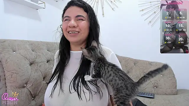 Miah BigBoobs online show from 9, 5, 2026