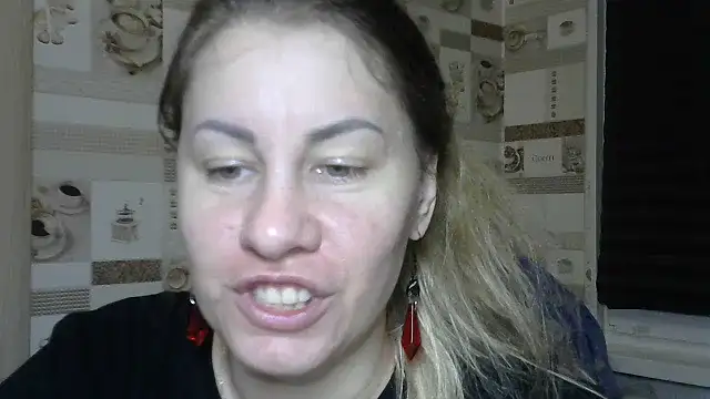 TherestlessKitty online show from 16, 12, 2025