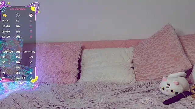 Snapshot of nora_the_strange chatting on 14, 10, 2025 nora the strange online show from 14, 10, 2025