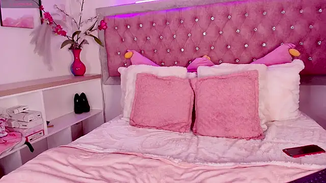 Tayzon Foxxx online show from 4, 12, 2025