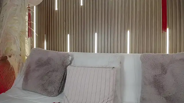 Tayzon Foxxx online show from 4, 3, 2026