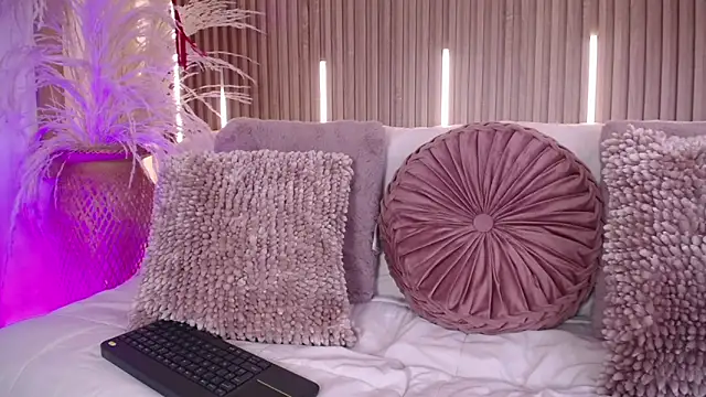 Tayzon Foxxx online show from 27, 3, 2026