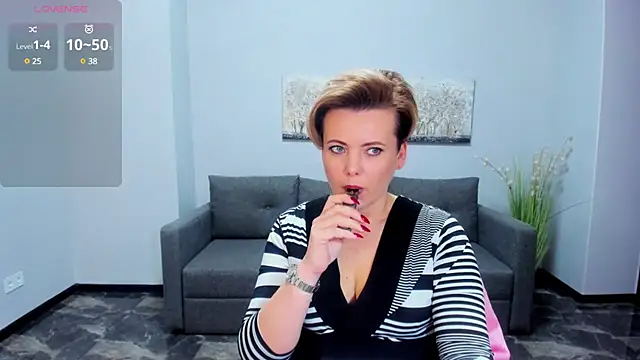 Snapshot of Julia_Wilsone chatting on 7, 2, 2025 Julia Wilsone online show from 7, 2, 2025