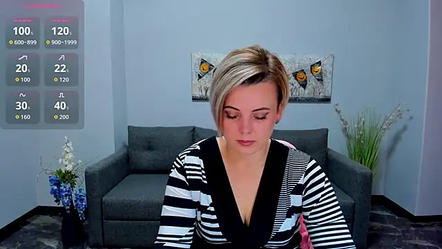 Julia Wilsone online show from 2, 11, 2025