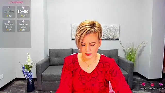 Julia Wilsone online show from 30, 11, 2025