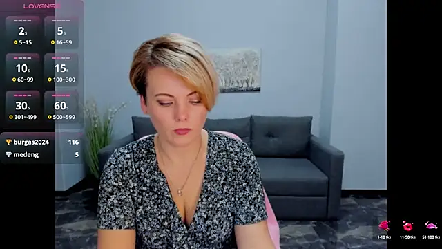 Snapshot of Julia_Wilsone chatting on 2, 3, 2025 Julia Wilsone online show from 2, 3, 2025