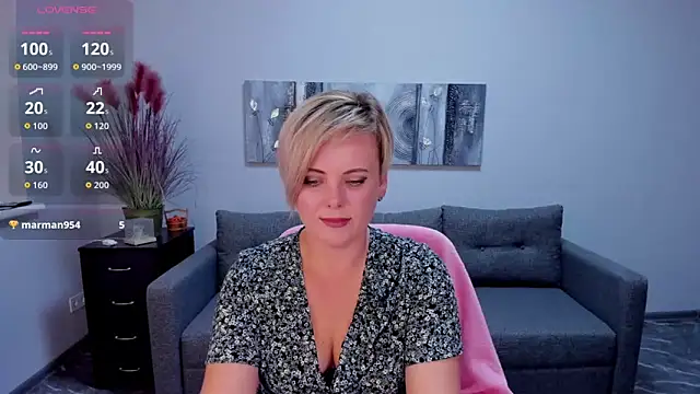 Snapshot of Julia_Wilsone chatting on 21, 10, 2025 Julia Wilsone online show from 21, 10, 2025