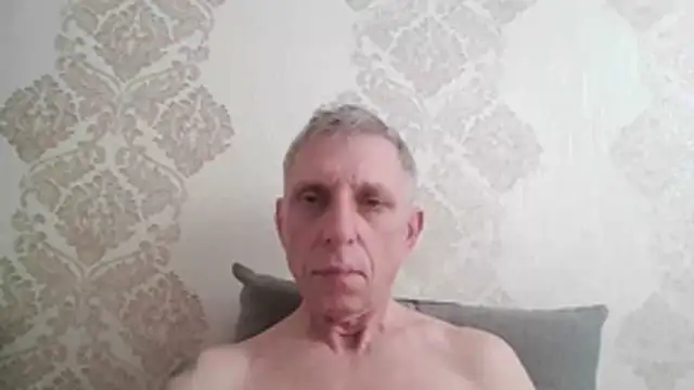 Snapshot of BobbyXRoyal chatting on 2, 6, 2026 BobbyXRoyal online show from 2, 6, 2026