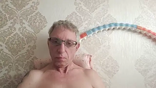 Snapshot of BobbyXRoyal chatting on 10, 7, 2026 BobbyXRoyal online show from 10, 7, 2026