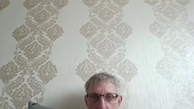 Snapshot of BobbyXRoyal chatting on 4, 7, 2026 BobbyXRoyal online show from 4, 7, 2026